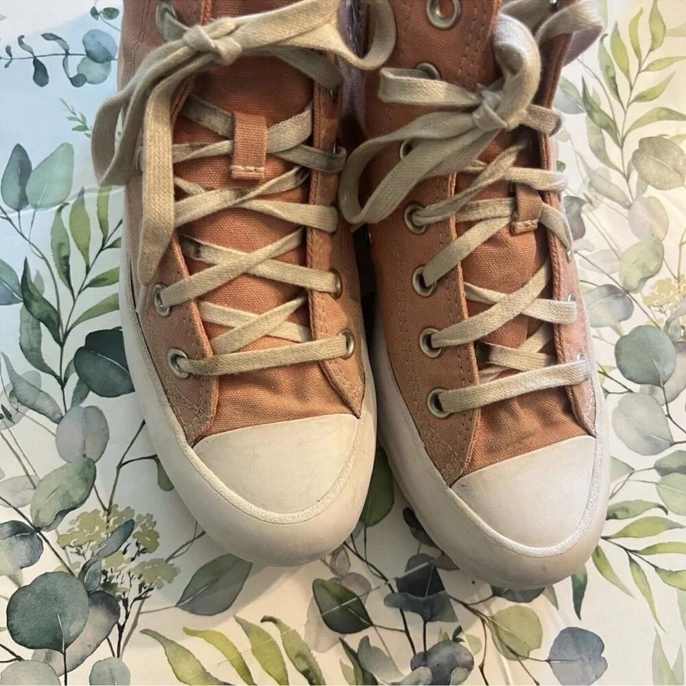 Converse Chuck Taylor All Star Pink Lugged Platform High Sneakers 7.5